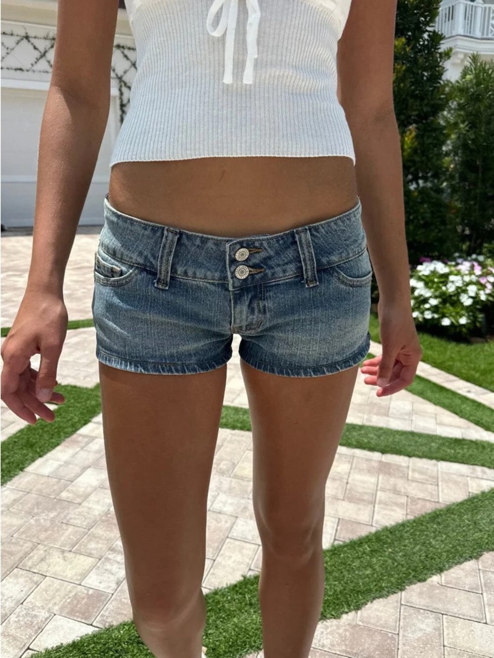 Brandy melville low rise Lauren denim shorts